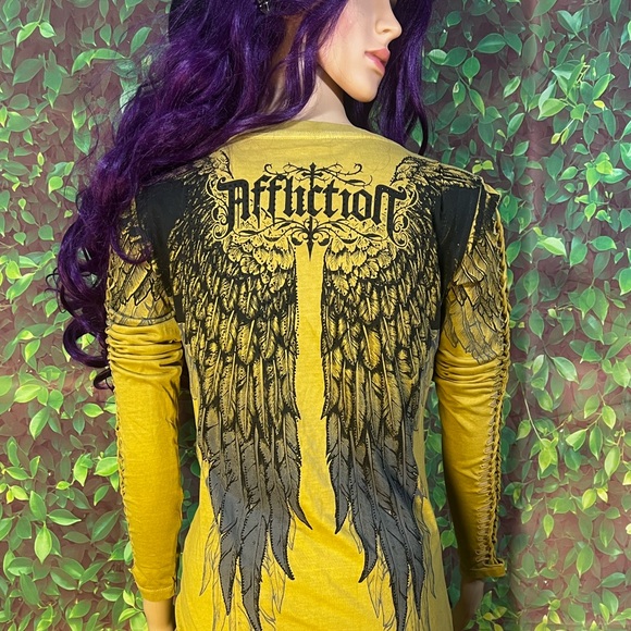 Affliction Women’s T-Shirt - Picture 7 of 13